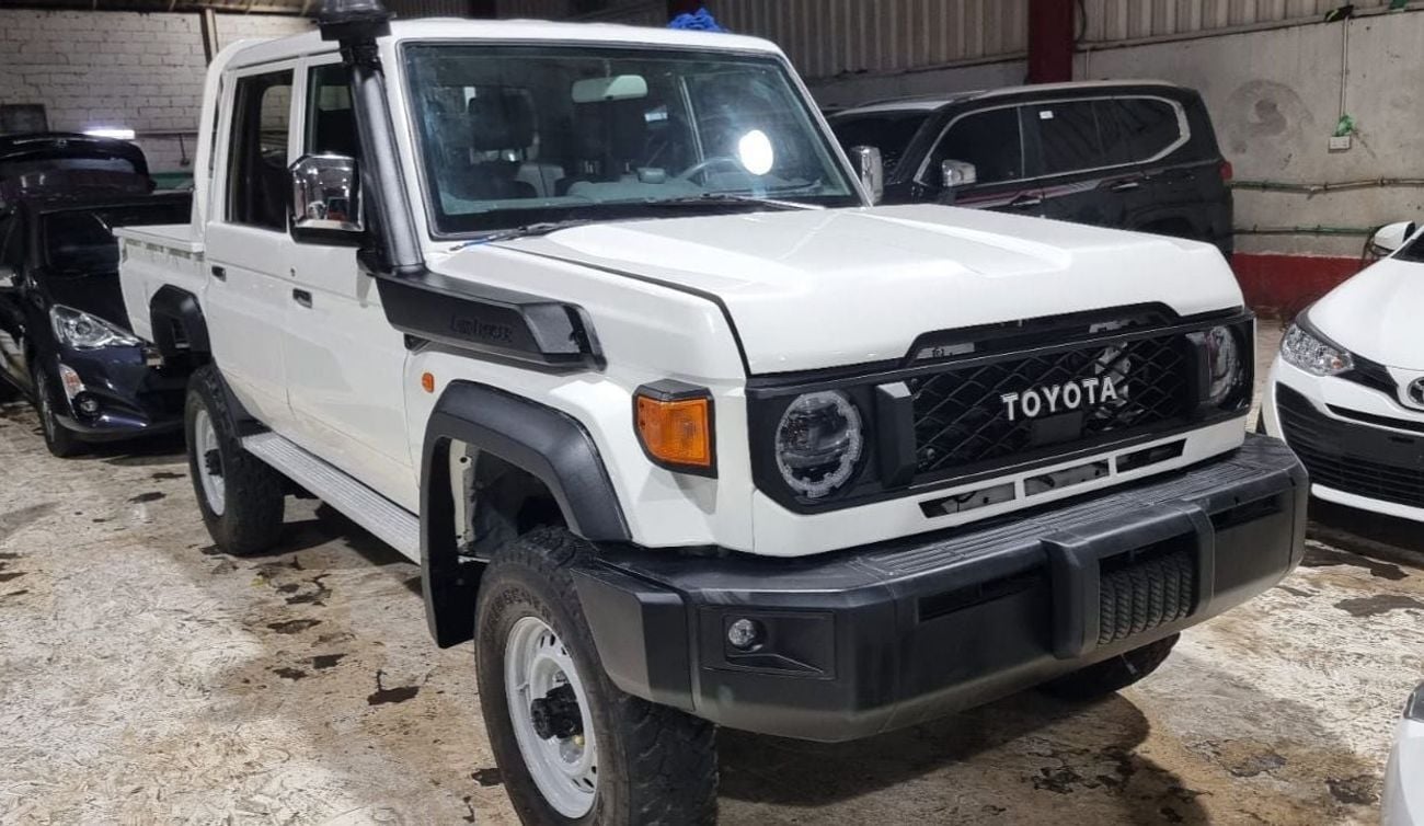 Toyota Land Cruiser Pick Up Toyota landcruise pickup 2021Model Modified 2024 v6 4.2 Diesel engine Colour White Transmission Manu