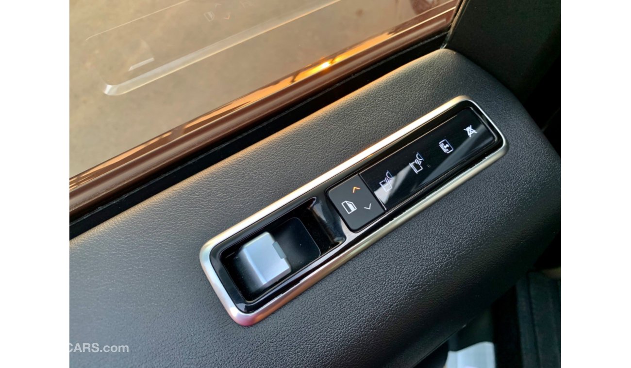 Land Rover Range Rover Vogue Supercharged Range Rover vogu super charged 2019 in very good condition   Specifications: Suction door, panoramic