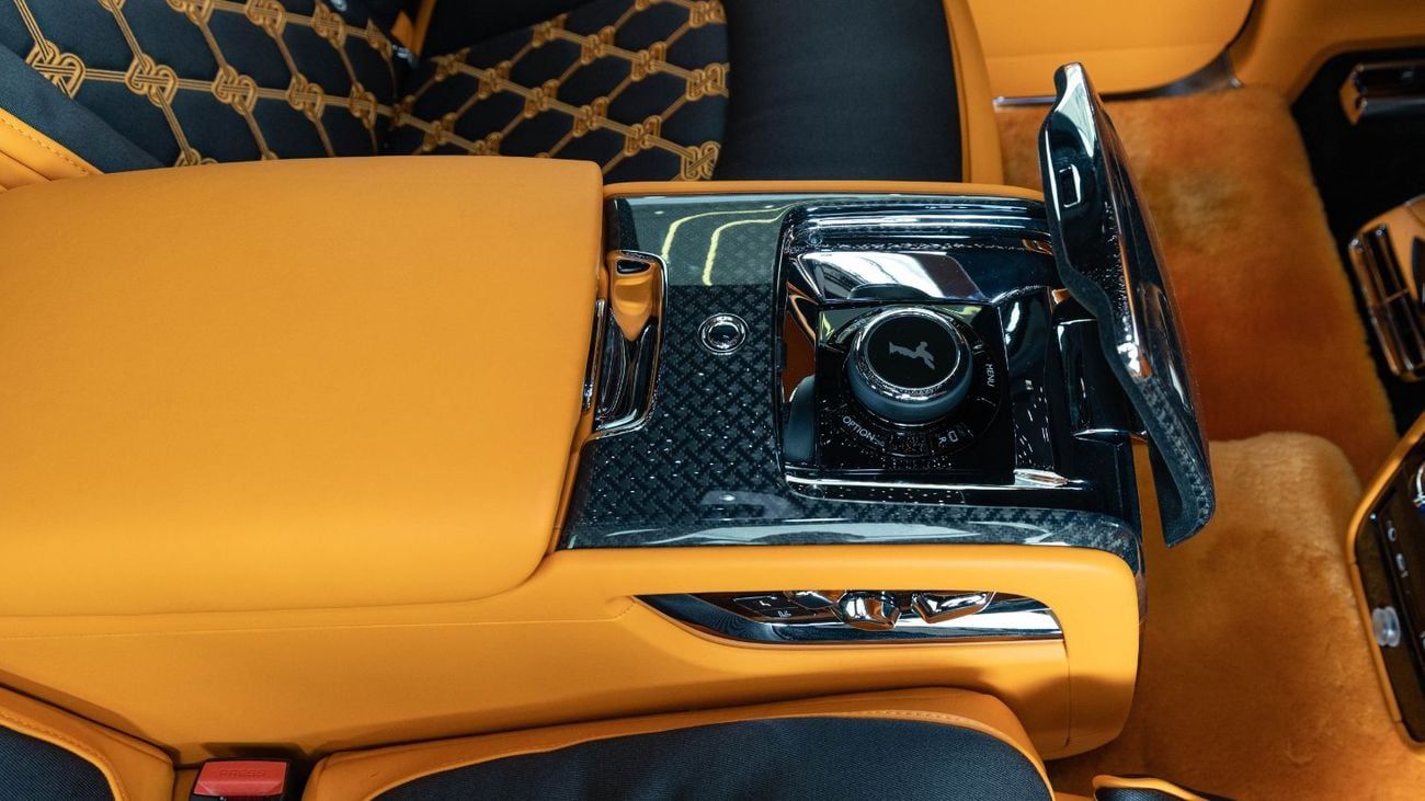 رولز رويس كولينان Rolls Royce Cullinan Black Badge - Duality Seats - VIP Seat - Starlight - 2025