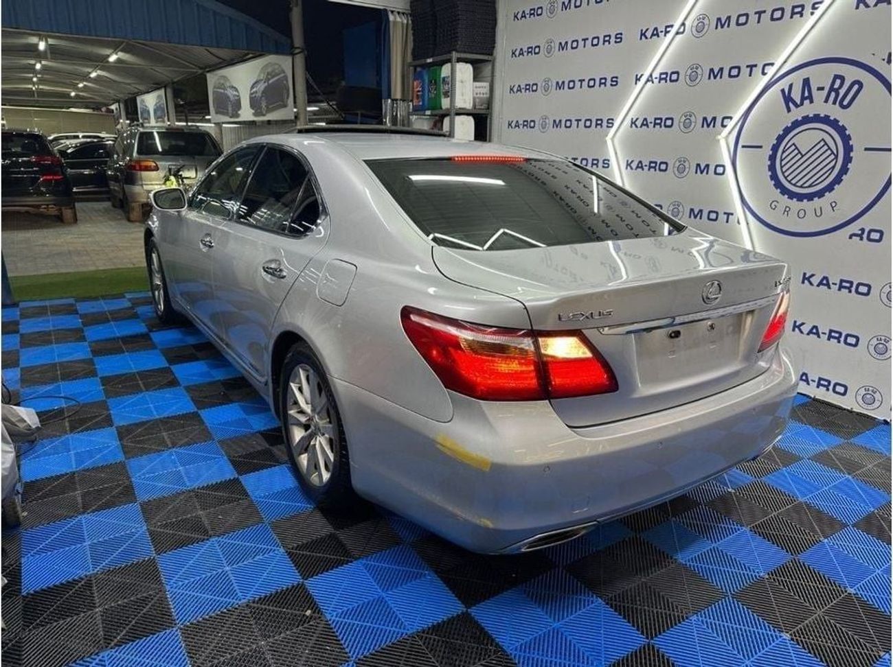 Lexus LS460 Platinum LWB 4st 4.6L