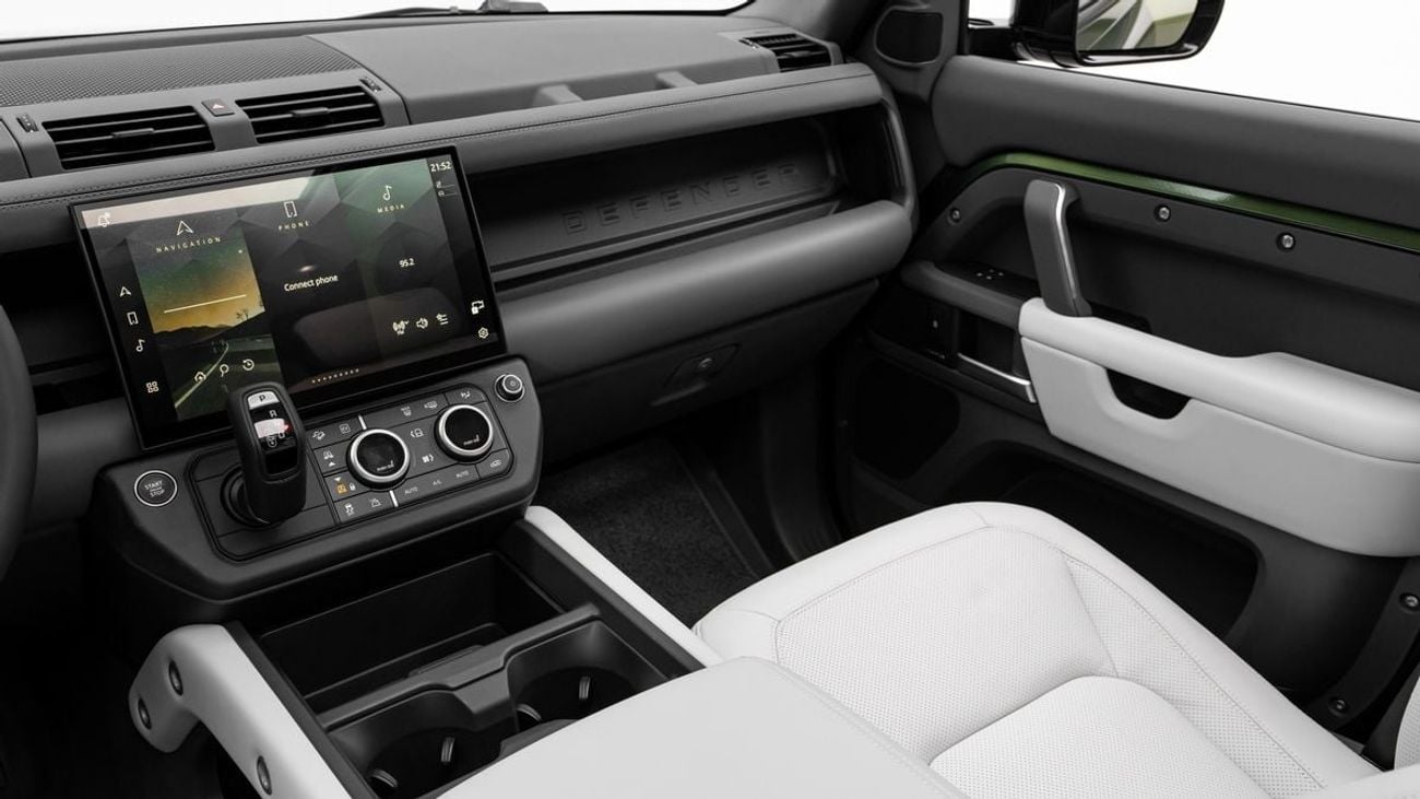 Land Rover Defender X-Dynamic HSE P400e - 2026