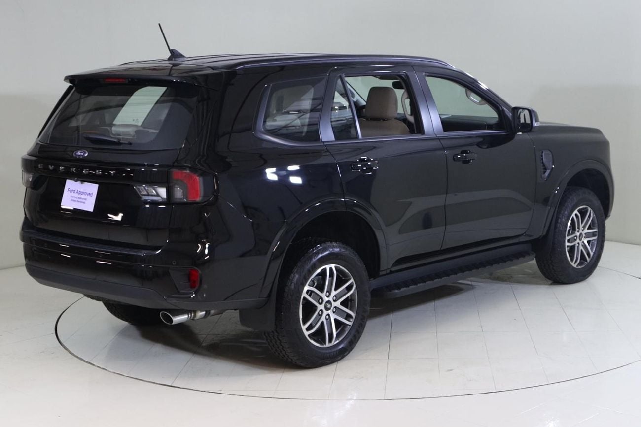فورد ايفرست XLS / AL TAYER MOTORS AL QOUZ SHOWROOM