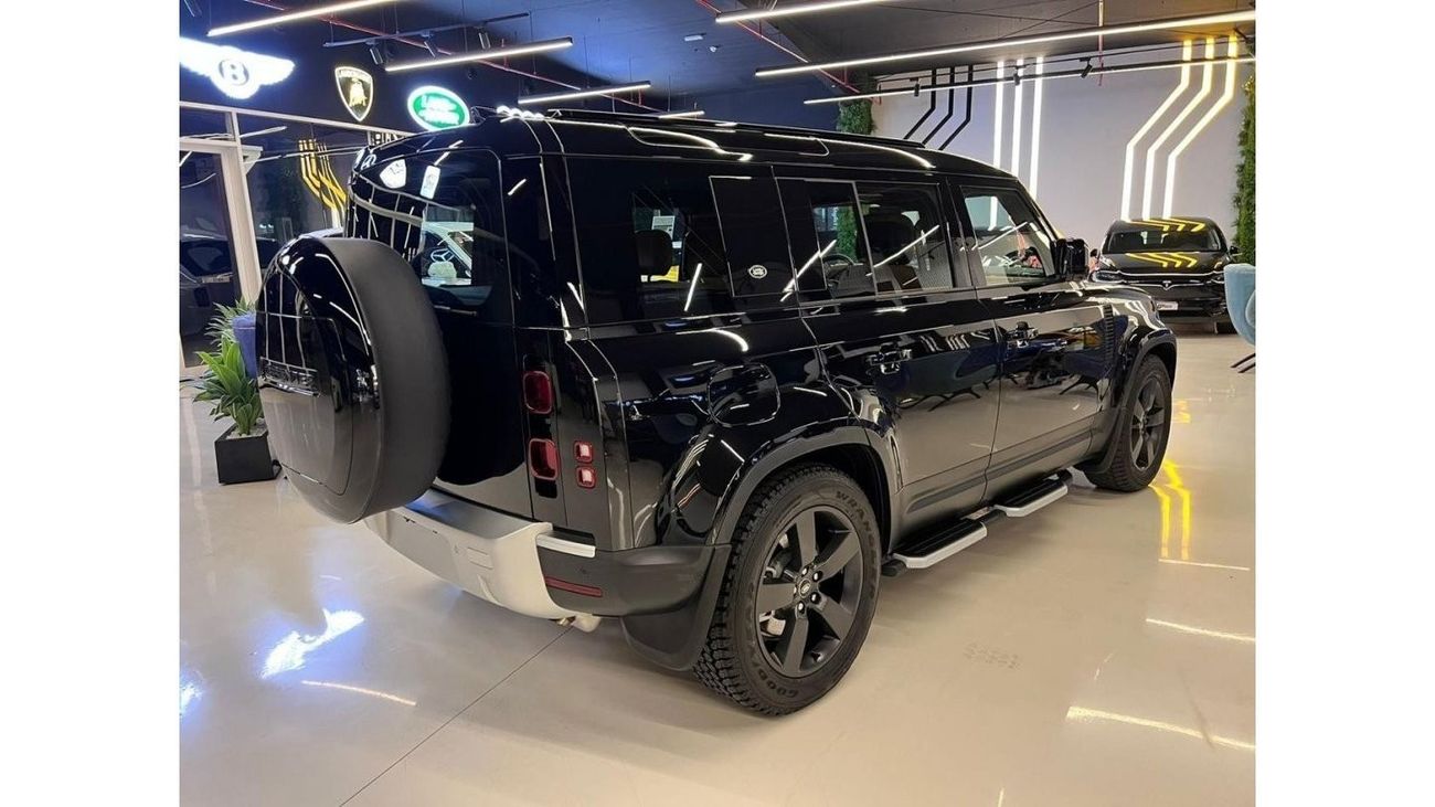 لاند روفر ديفندر Defender HSE P400/2024 /GCC / 5 YEARS WARRANTY AND SERVICE