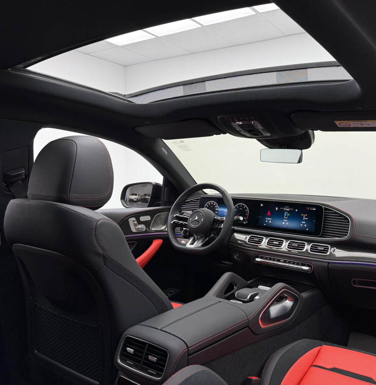 مرسيدس بنز GLE 53 AMG AMG 4MATIC+ 2025 Mercedes-Benz GLE 53 AMG ,EMC Warranty ,Excellent Condition ,GCC