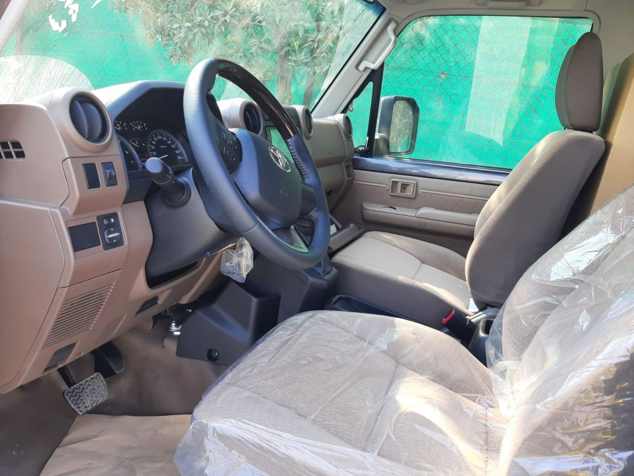 تويوتا لاند كروزر بيك آب TOYOTA LAND CRUISER SC 4.0L AT