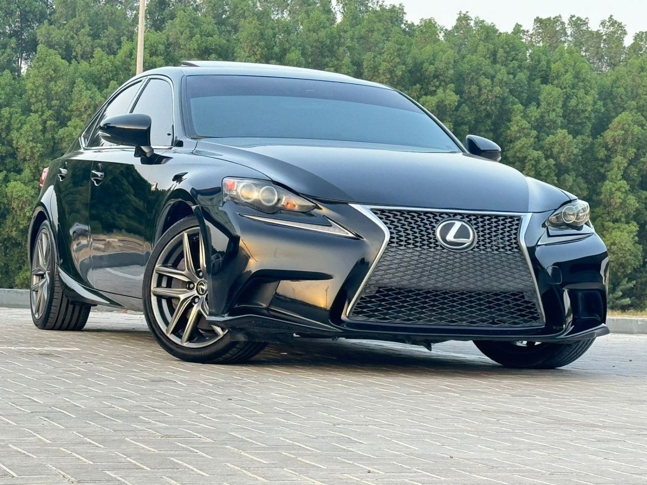 Lexus IS 200 Premier In excellent condition inside and out