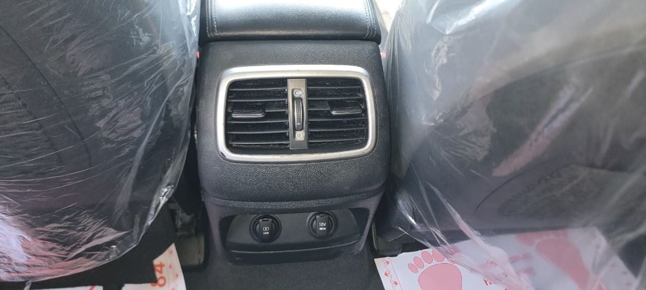 Kia Sorento S (NON GCC) Mid Option 3.3L