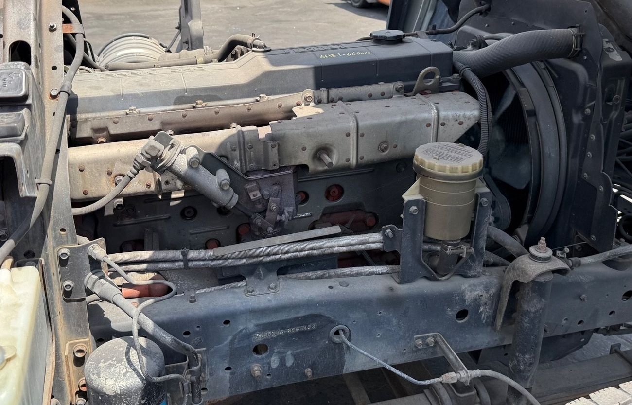 Isuzu Forward Unic Crane 330