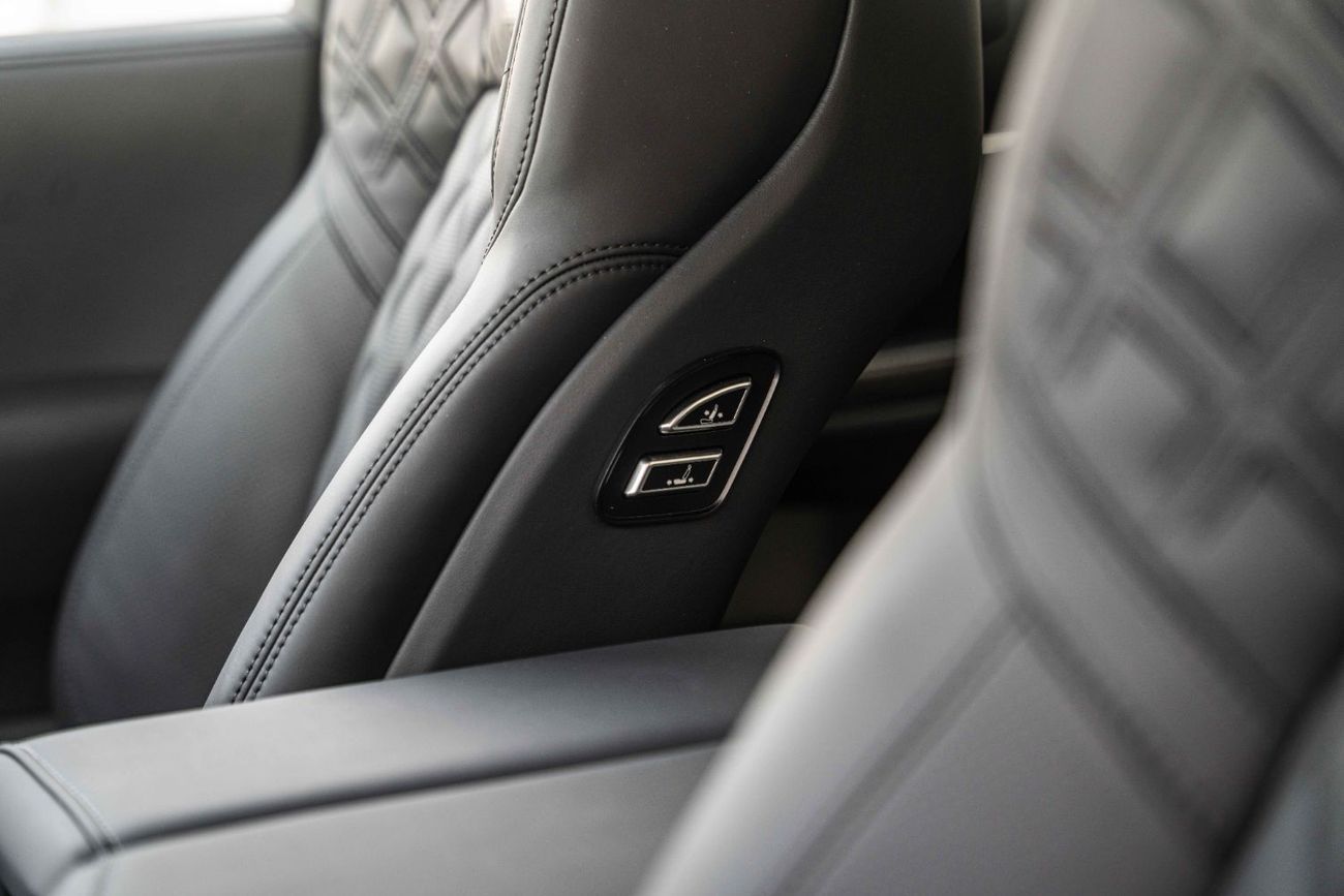 تويوتا لاند كروزر VXR 3.5L