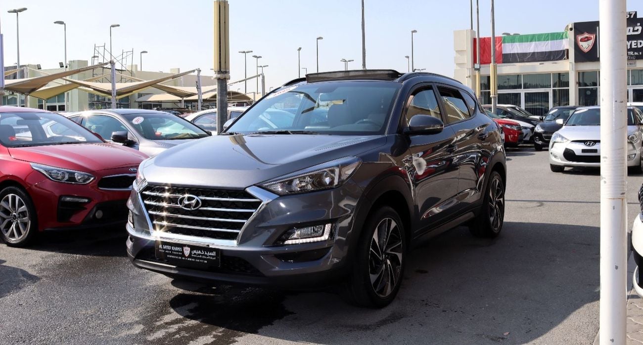 Hyundai Tucson GL ACCIDENTS FREE - GCC - ENGINE 1600 CC - PERFECT CONDITION INSIDE OUT - PANORAMIC SUNROOF