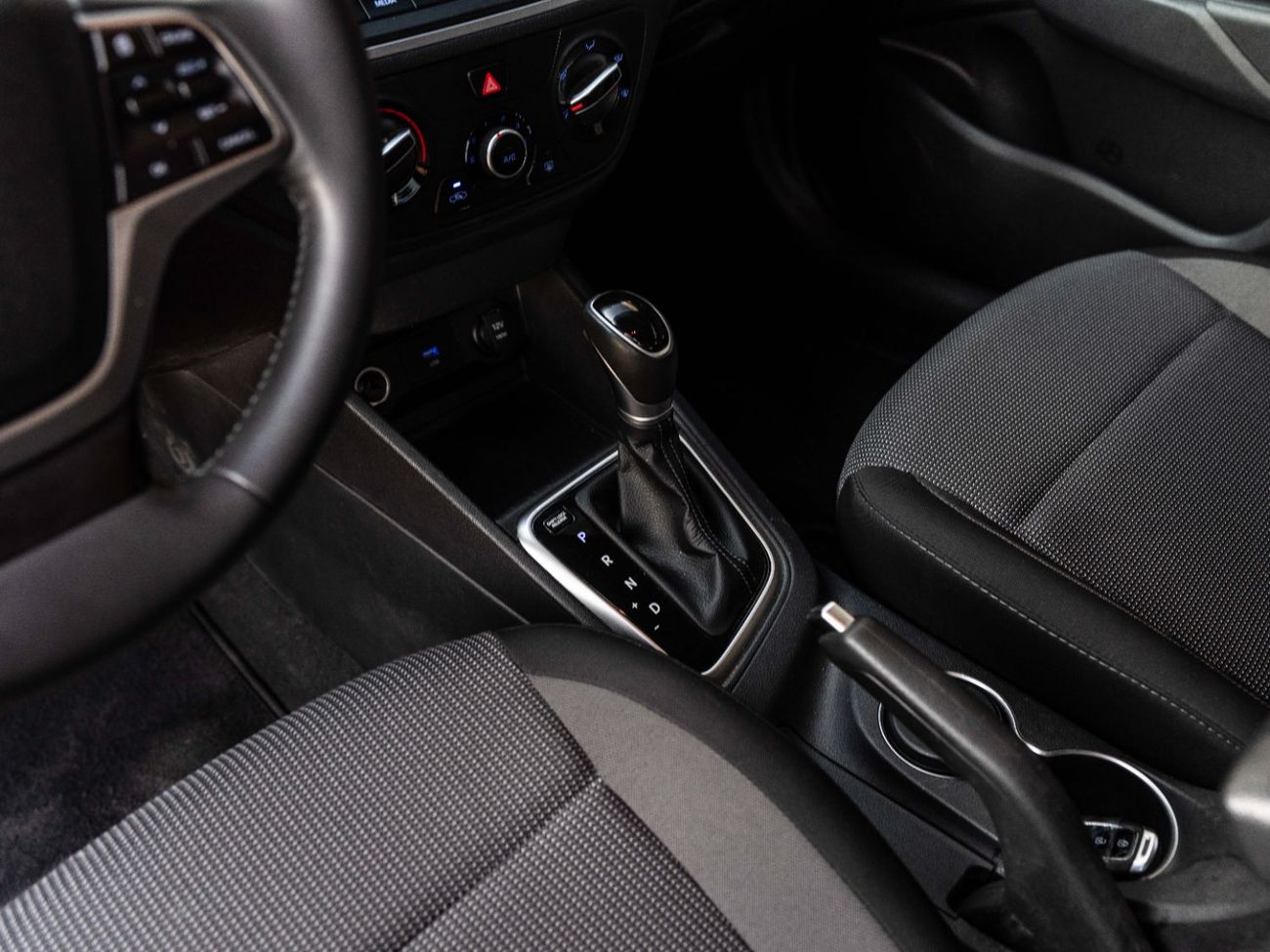 Hyundai Accent Base 1.6L (123 HP)