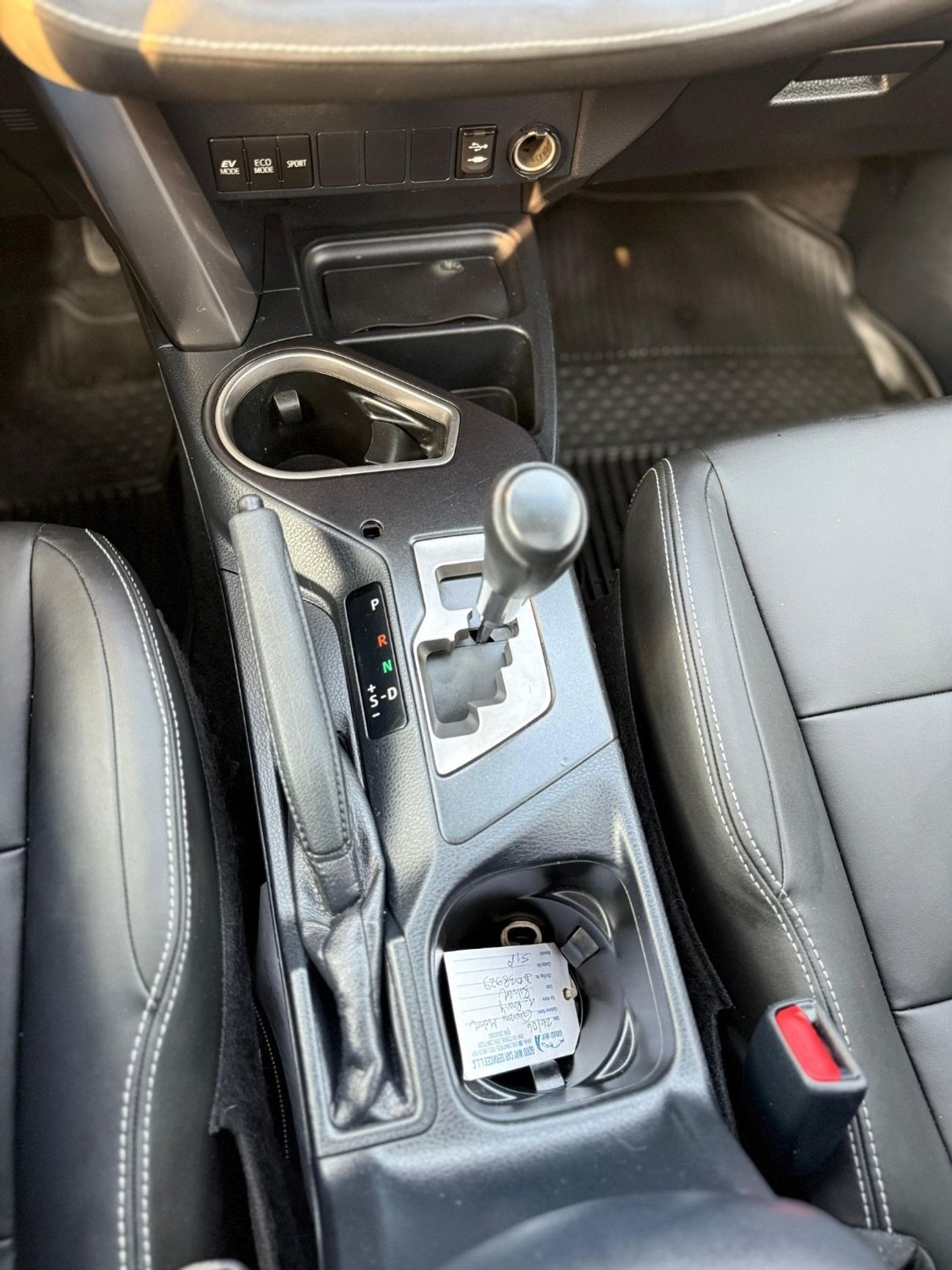 تويوتا راف ٤ XLE Hybrid sunroof,push start full Option