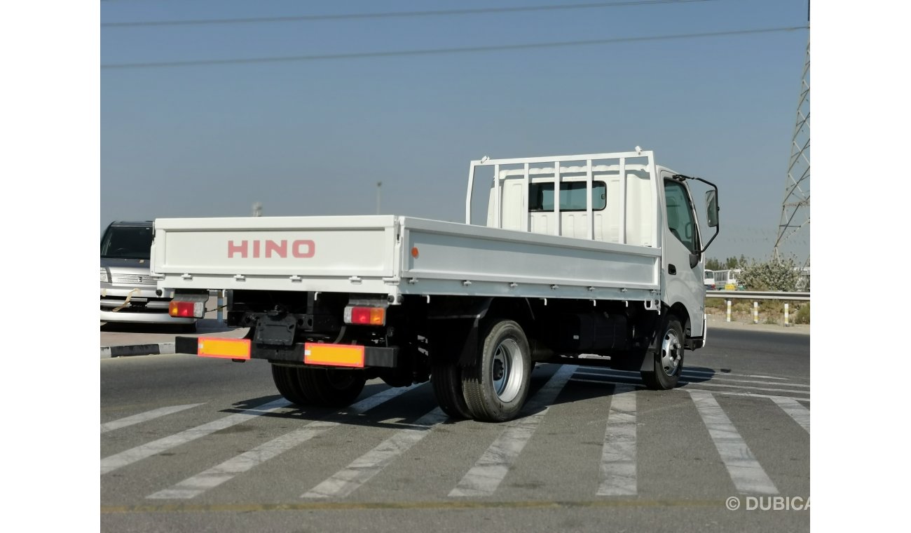 Hino 300 4.0L, DIESEL, 17.5" TYRE, KEY START, XENON HEADLIGHTS (CODE # HT300)