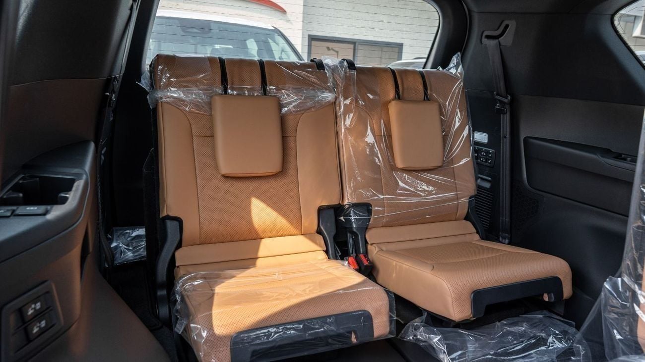 Lexus LX600 2026 Lexus LX600 Signature 3.5L Petrol AT White-Tan (Wooden Accent)