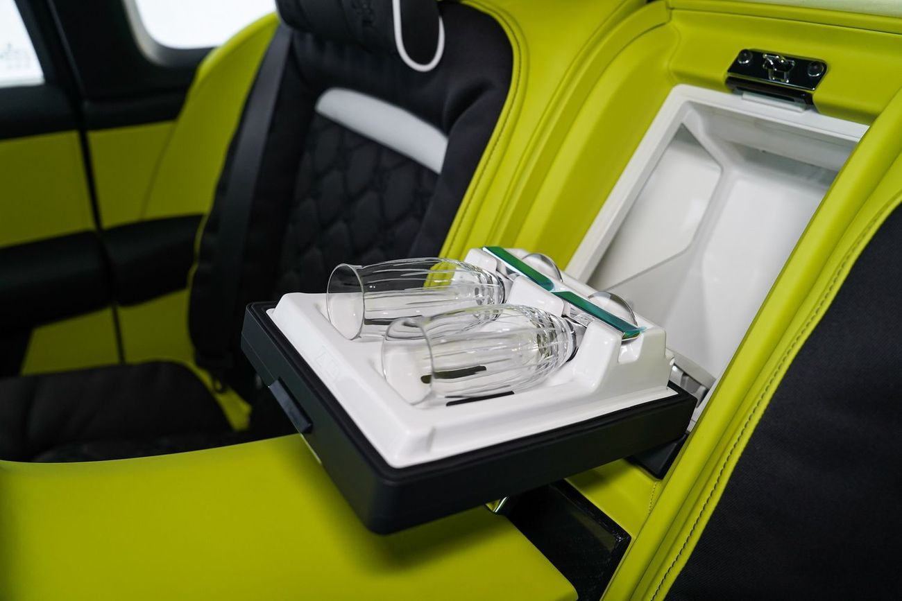 Rolls-Royce Cullinan BLACK BADGE DUALITY SEATS