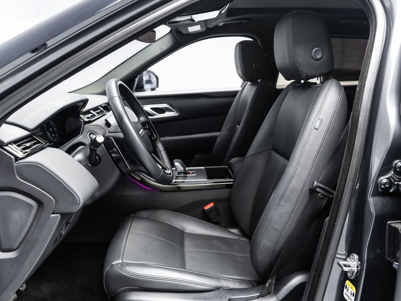 لاند روفر رينج روفر فيلار Dynamic SE P250 2.0L2025 Range Rover Velar Dynamic SE P250, 2.0L 4cyl, 4WD, 247 bhp, 8 Speed Automat