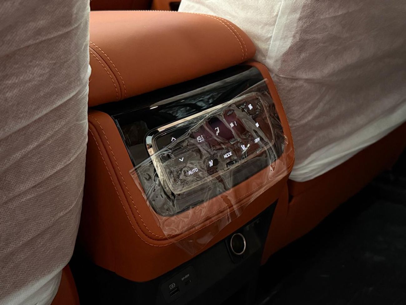 ROX 01 NEW ARRIVAL ROX 01 / 2026 / 7 SEATS / LONG RANGE / WITH WARRANTY EVS 5 YEARS WITH SERVICE CONTRACT