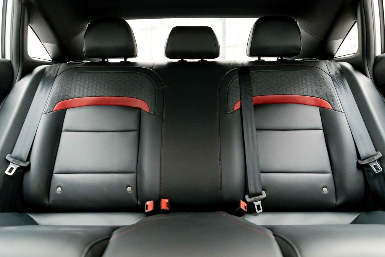 MG 5 LUXURY 1.5L - WHITE INSIDE BLACK | EXPORT ONLY