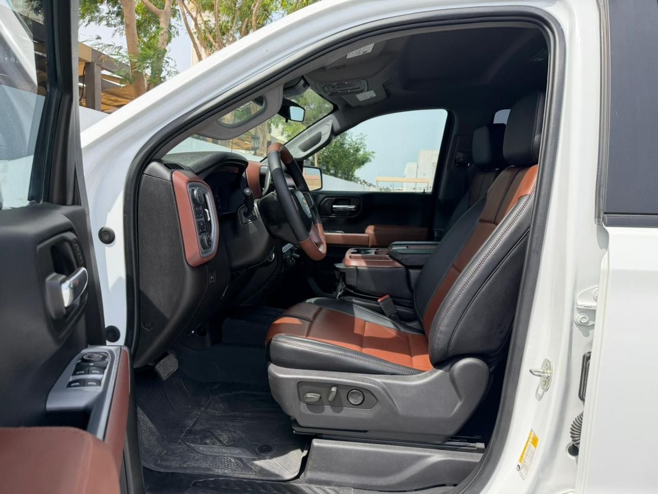 Chevrolet Silverado Chevrolet Silverado 1500 || 2.7L Turbo Max 4WD Crew Cab Automatic || American Specs 2024