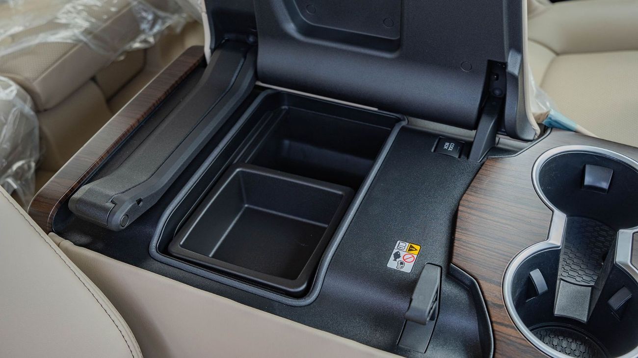 تويوتا لاند كروزر 2025 Toyota Land Cruiser 300 GXR AEROS 3.5L Twin Turbo AT Petrol