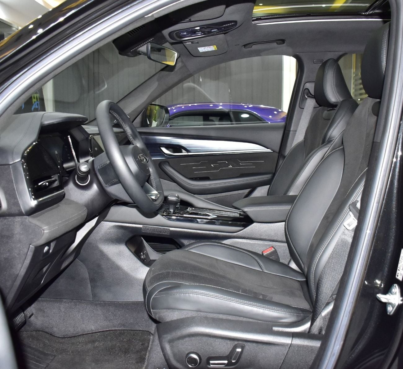 Geely Monjaro EXCELLENT DEAL for our Geely Monjaro L ( 2024 Model ) in Black Color Chinese Specs
