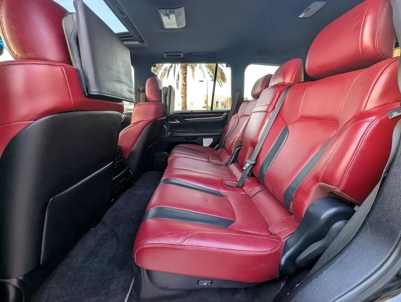 لكزس LX 570 LX 570 Base | GCC Specs | Pristine Condition
