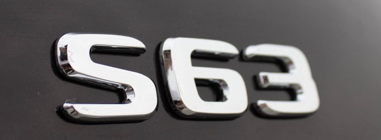 مرسيدس بنز S 500 2016 مرسيدس بنز S 500 AMG (W222)، 4dr سيدان، 4.7L 8cyl بنزين، أوتوماتيكي، دفع خلفي