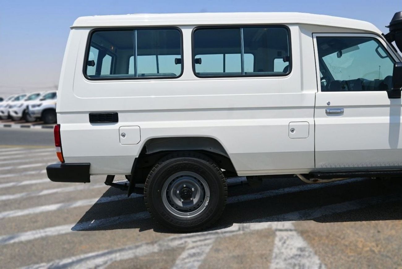 تويوتا لاند كروزر 70 تويوتا لاند كروزر هارد توب LC78 ديزل 4.2 لتر 2024