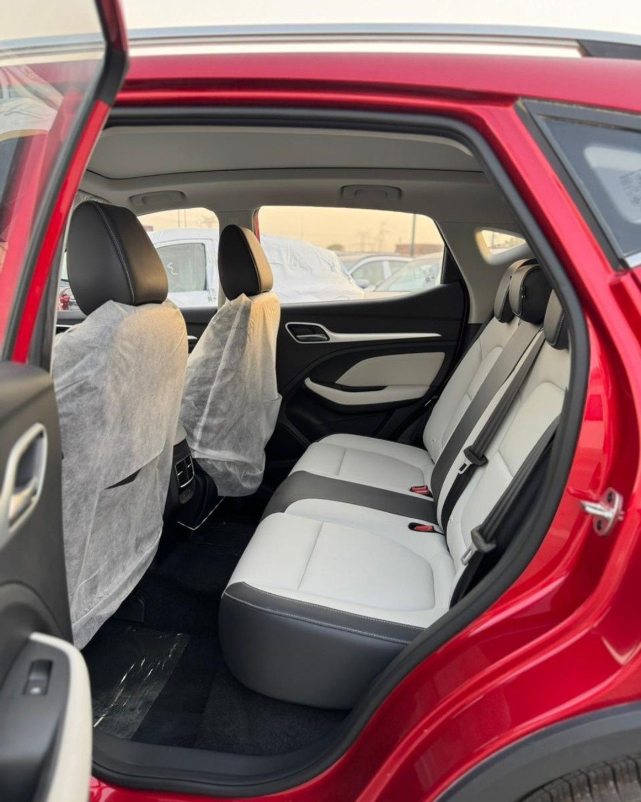 MG ZS MG ZS 1.5L (LUXURY) - 2025 MODEL RED COLOR