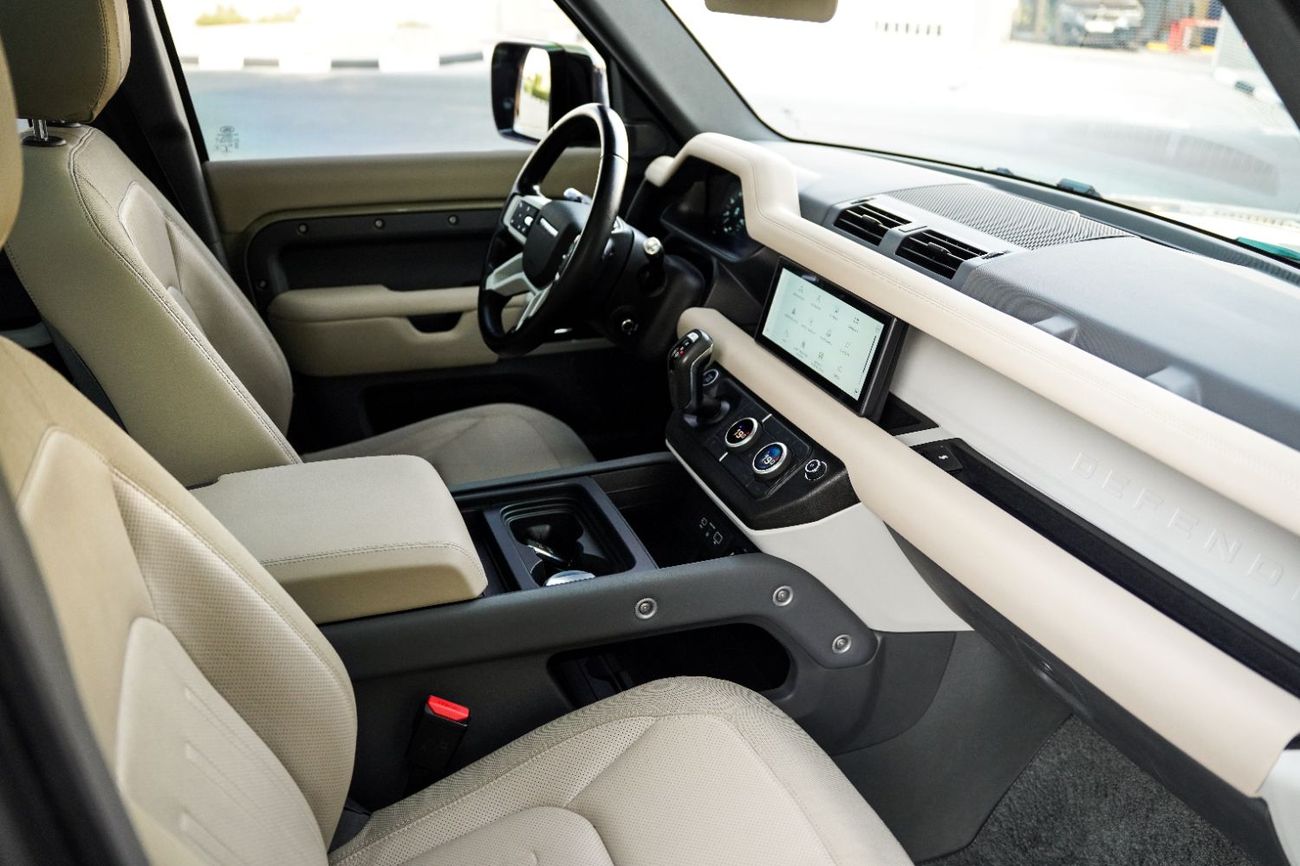 Land Rover Defender P400 110 X-Dynamic SE 3.0L (5 Seater)