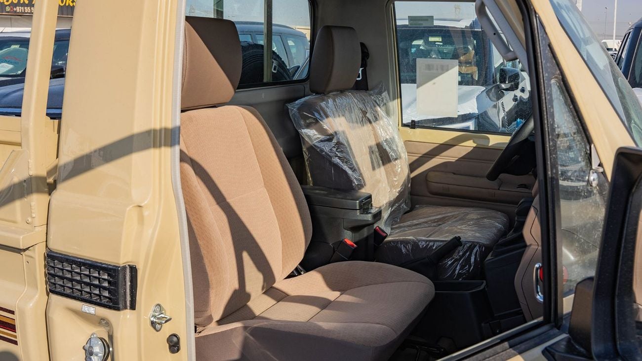 Toyota Land Cruiser Pick Up 2025 Toyota Land Cruiser LC 79 SC 4.0L AT Petrol Basic with Fridge (Beige)