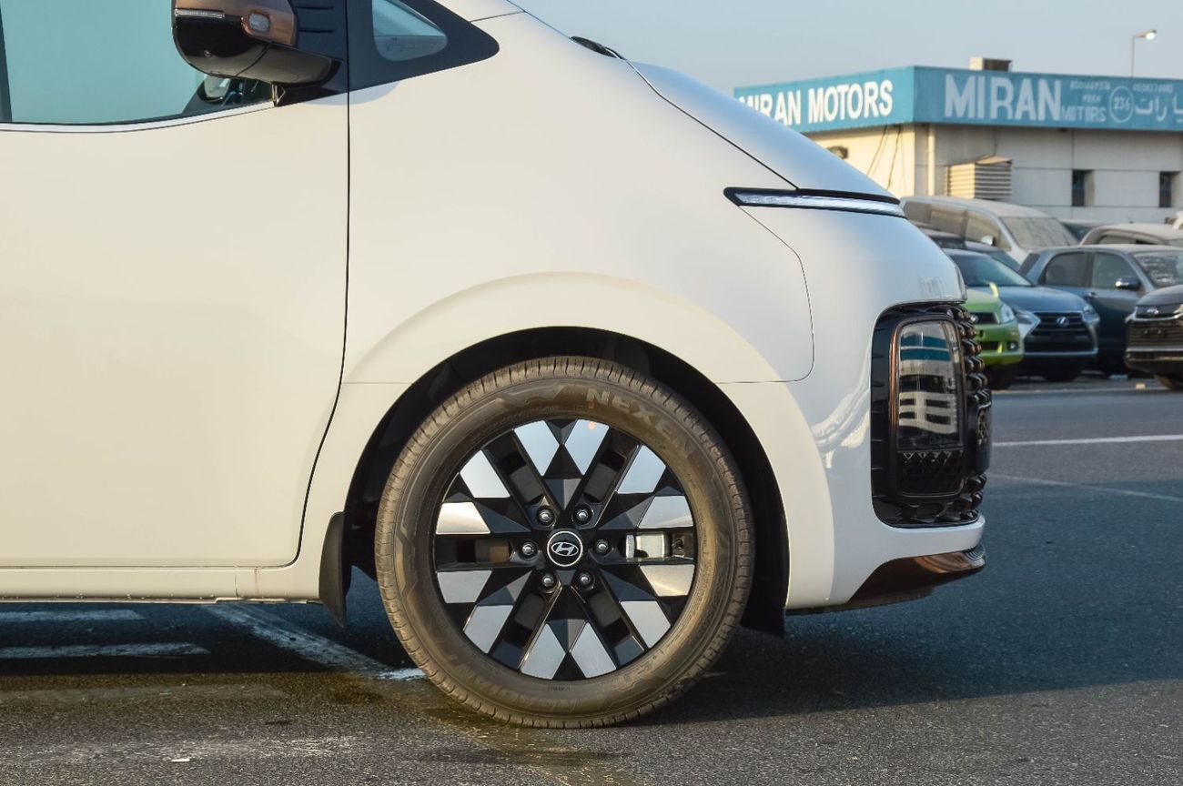 Hyundai Staria HYUNDAI STARIA 2.2L 4WD DIESEL MINIVAN 2025