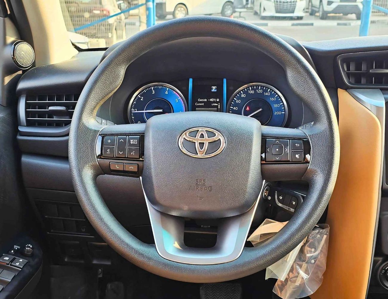 Toyota Fortuner 2.4L V4 DIESEL / MANUAL A.C / MID OPTION 4WD (CODE # FD24B)