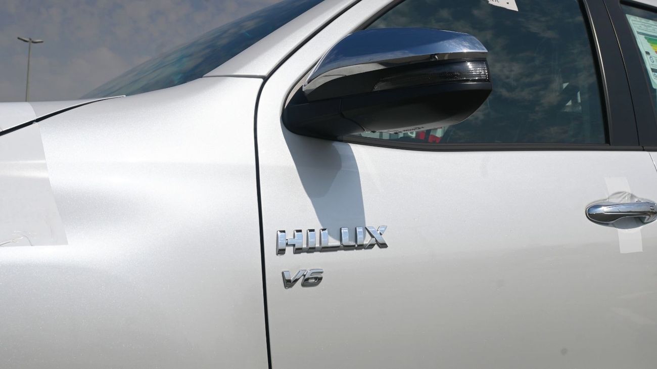 تويوتا هيلوكس تويوتا هيلوكس TOYOTA HILUX 4.0L V6 PETROL DC AT 2025