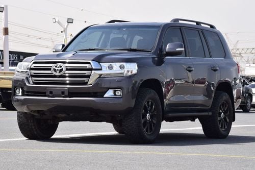تويوتا لاند كروزر VXR