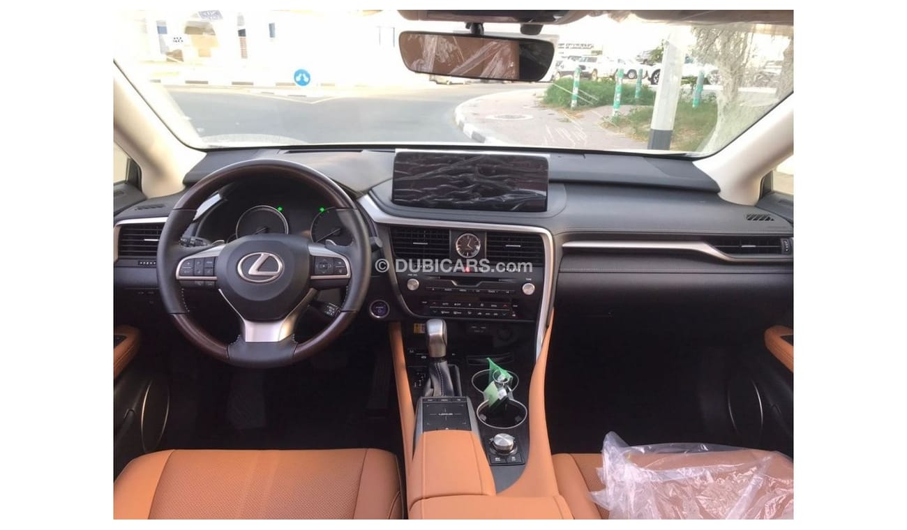 لكزس RX450h بالتينيوم