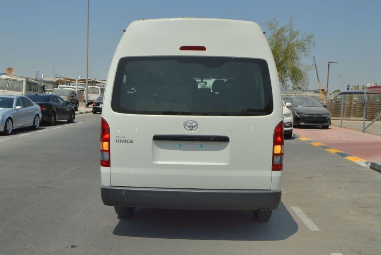 تويوتا هاياس High Roof