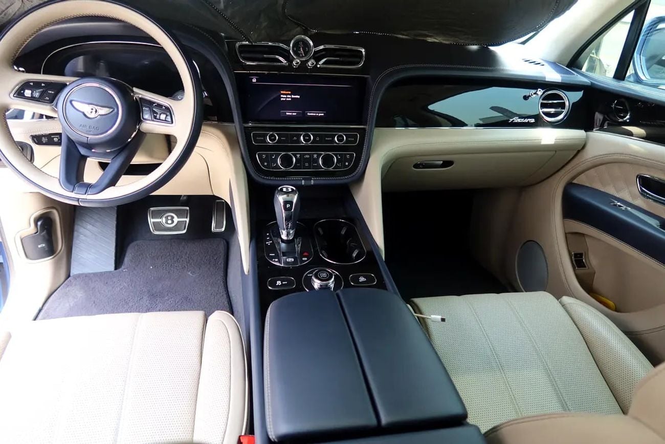 Bentley Bentayga AZURE | GCC Specs | Under Warranty | Accident Free