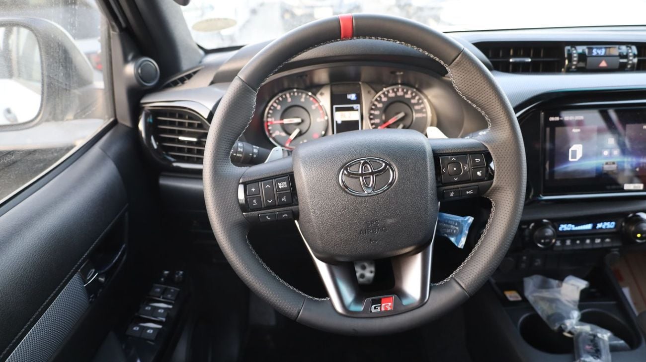 Toyota Hilux GR SPORT