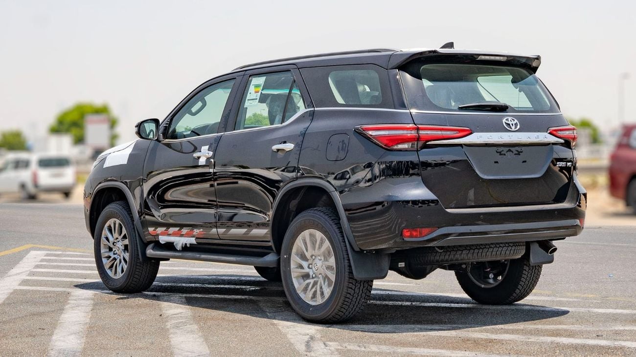 تويوتا فورتونر 2025 Toyota Fortuner 4.0L Petrol Full Option - GCC