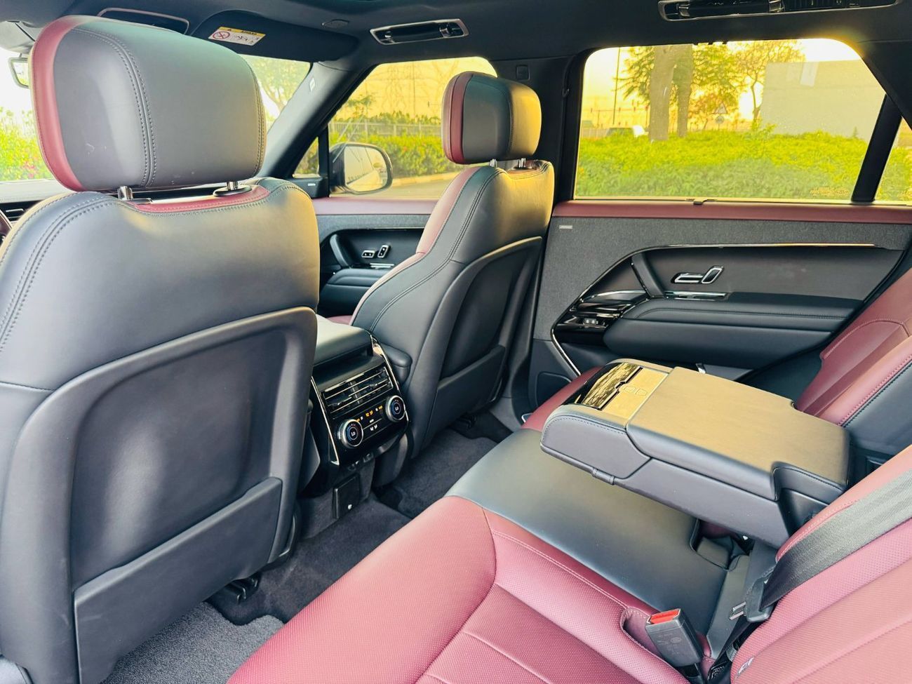 لاند روفر رينج روفر سبورت Dynamic HSE P400 3.0L GCC SPEC UNDER WARRANTY AND SERVICE CONTRACT