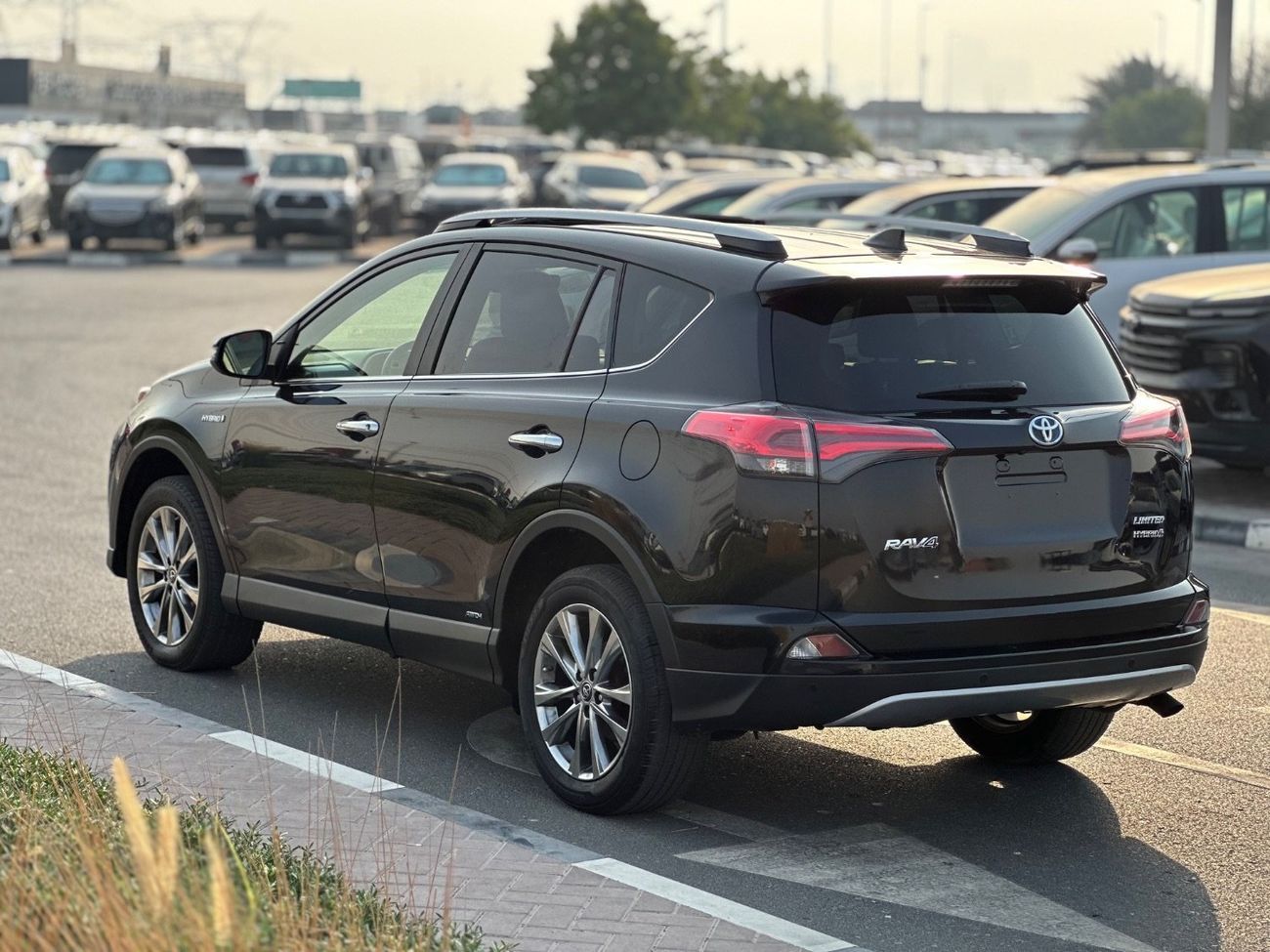 تويوتا راف ٤ LTD 2.5L