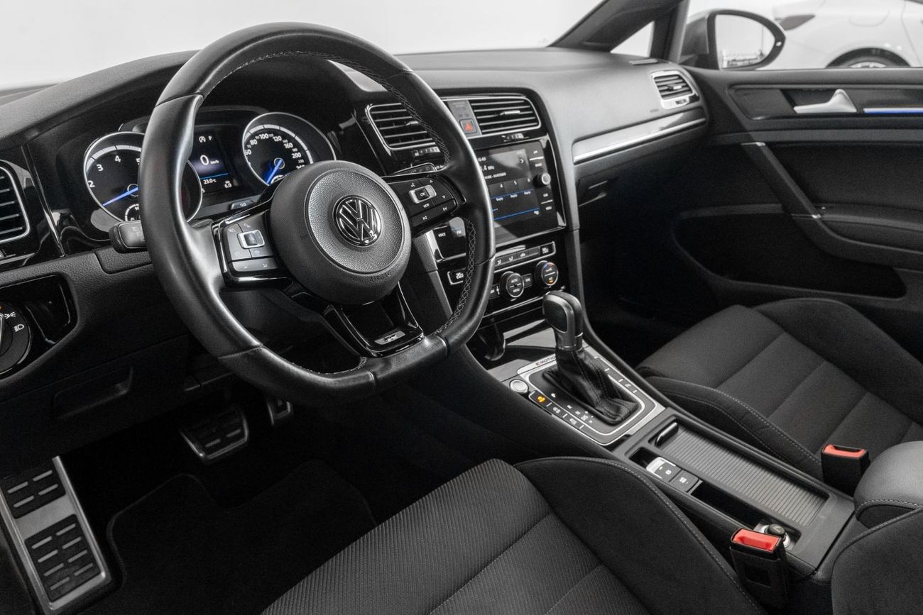 Volkswagen Golf R