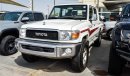 Toyota Land Cruiser Pick Up LX V6