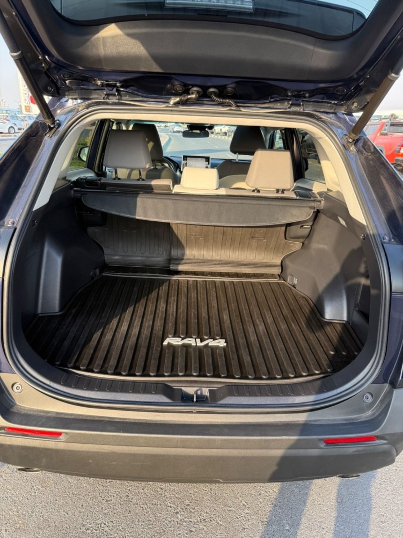 Toyota RAV4 XLE 2.5L