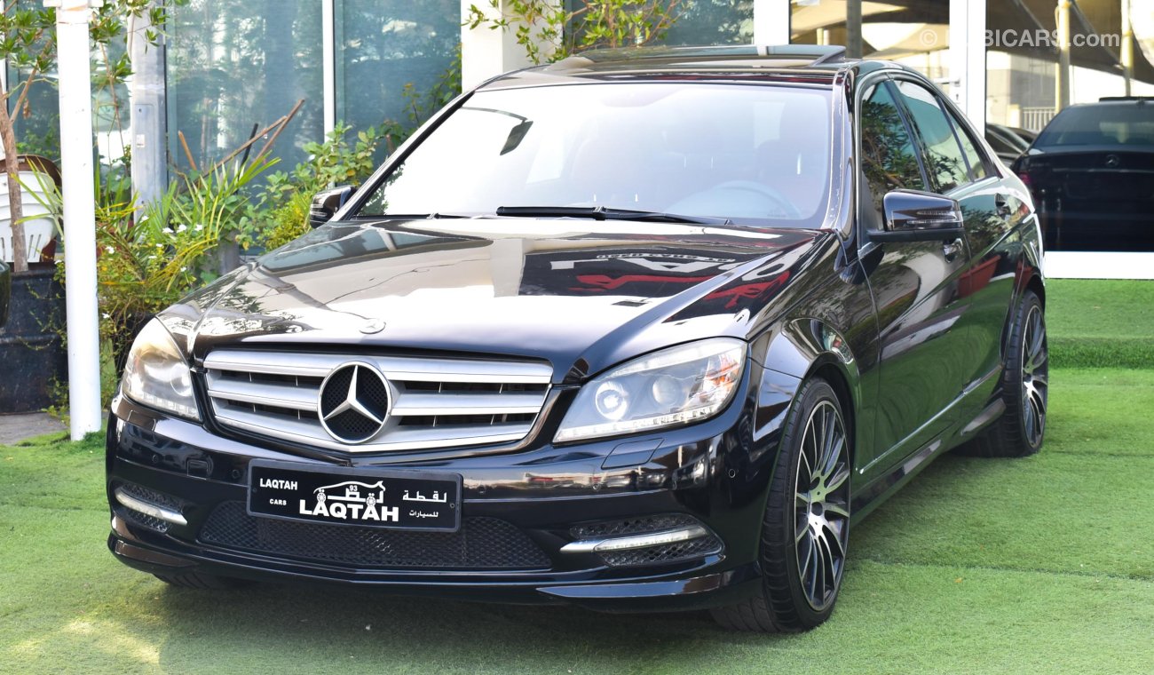 مرسيدس بنز C 300 موديل 2011 وارد امريكى فتحة جلد مثبت سرعة تحكم رنجات حساسات شاشة كاميرا بحالة ممتازة