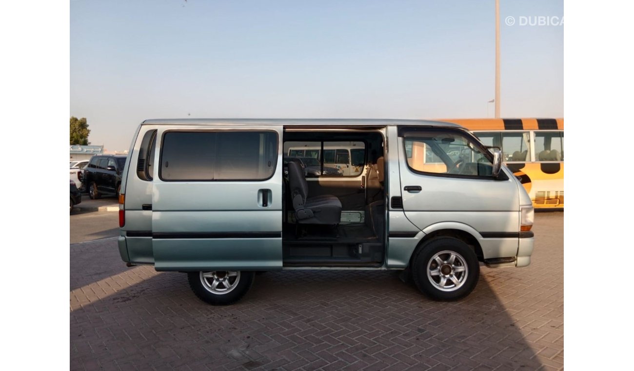 تويوتا هاياس TOYOTA HIACE VAN RIGHT HAND DRIVE (PM1653)