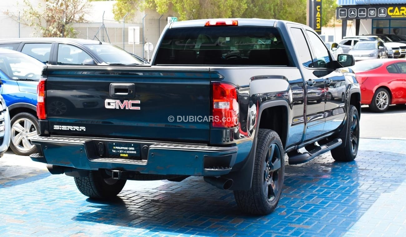Used GMC Sierra ELEVATION 2017 for sale in Dubai 529371