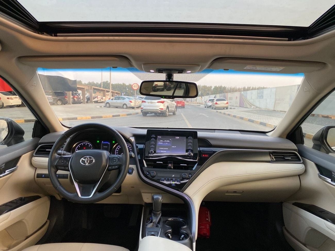 تويوتا كامري SE 2.5L (181 HP)