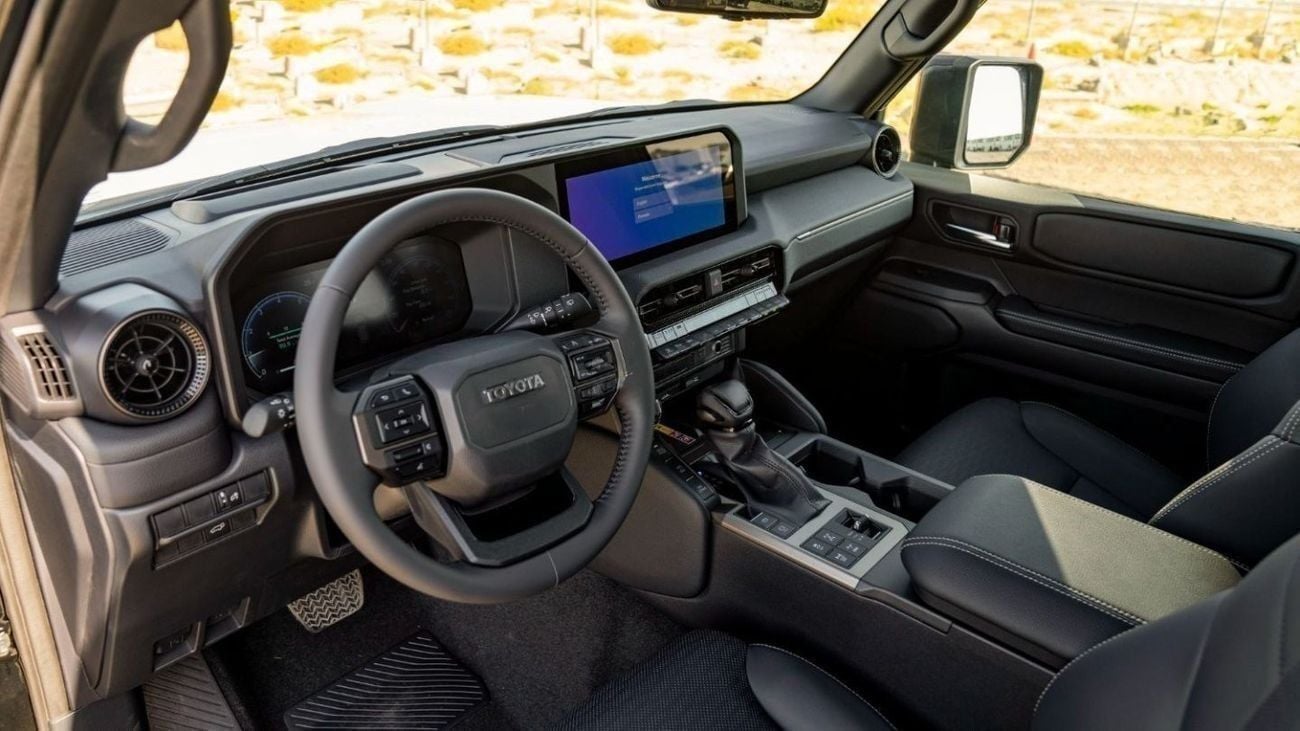 Toyota Prado TOYOTA PRADO 250 WX 2.4P AT ADVENTURE – BLACK